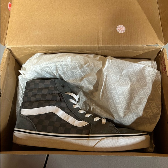 Vans Men's Checkered Gray High-Tops - Picture 3 of 5